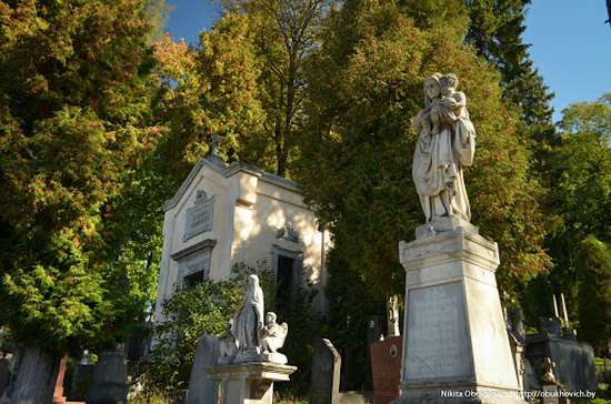 Lychakiv cemetery